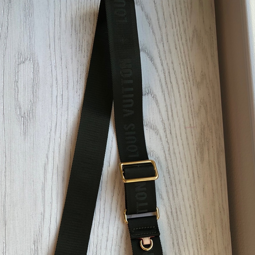 New Louis Vuitton khaki bandouliere strap - Picture 3 of 8